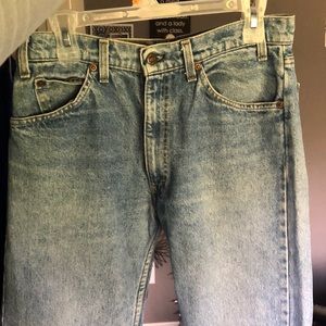 VINTAGE LEVI JEANS